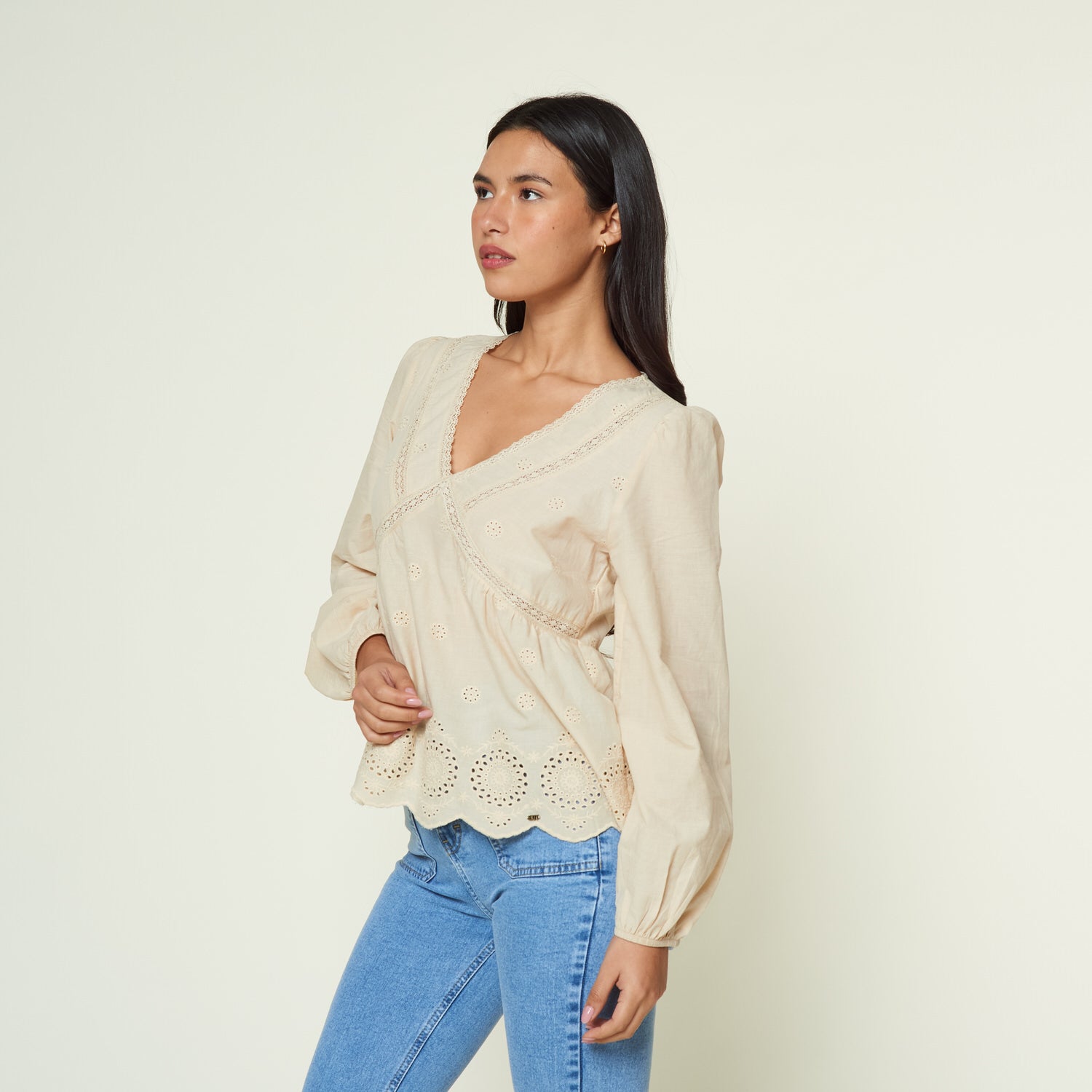 Blusa Hyptia Beige