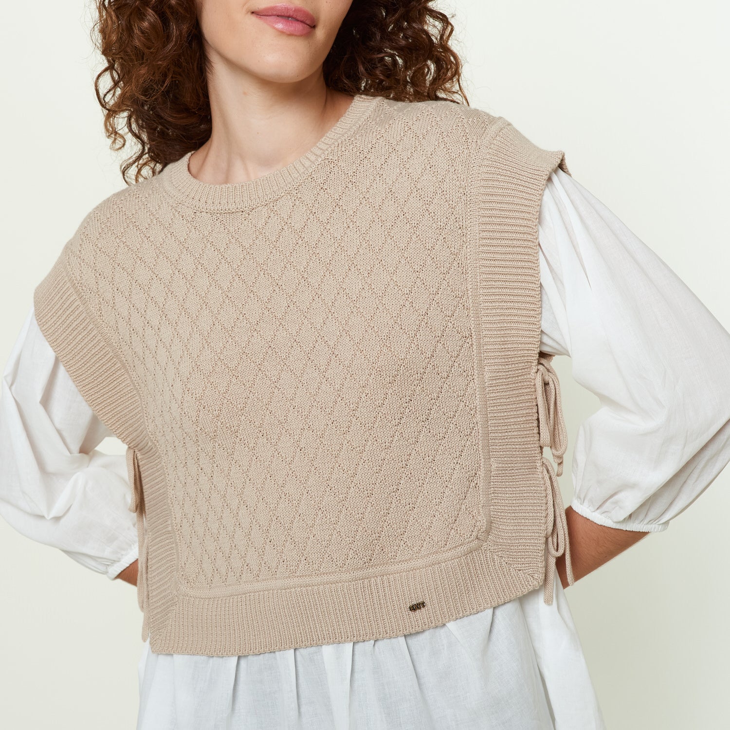 Chompa Griselda Beige